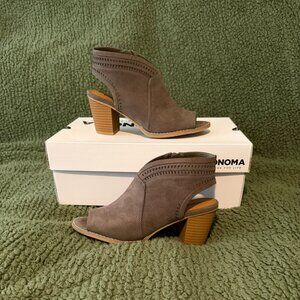 Sonoma Chunky Heel Booties Size 8